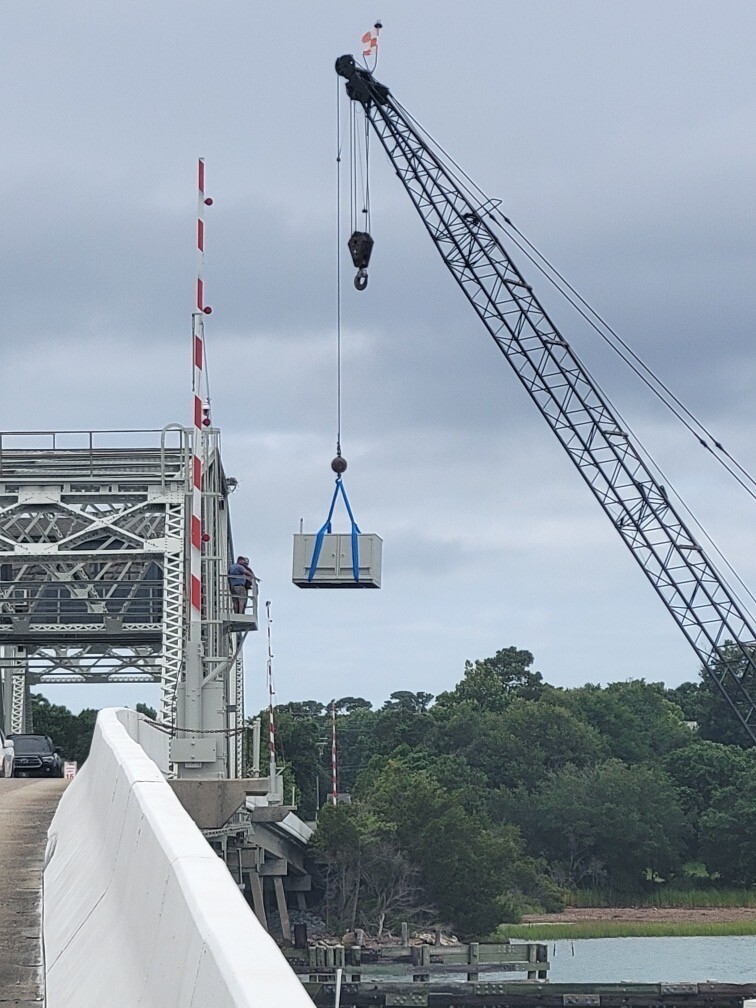 20 Liq Cooled on Crane for Bridge